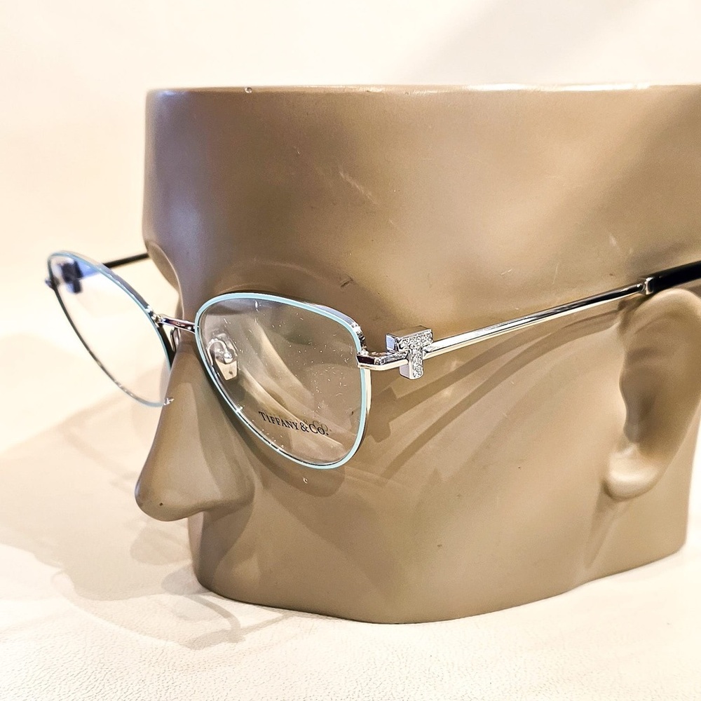 New Women’s Tiffany&Co Eyeglasses - Picture 4 of 9